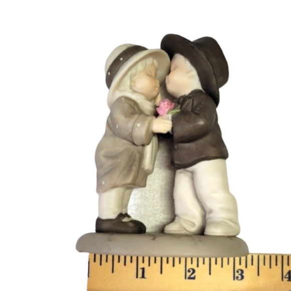 •𝘼 𝙍𝙊𝙎𝙀 𝙁𝙊𝙍 𝘼 𝙆𝙄𝙎𝙎💋•  •𝙃𝙊𝙒 𝘾𝘼𝙉 𝙄 𝙈𝙄𝙎𝙎...• - Picture 15 of 16